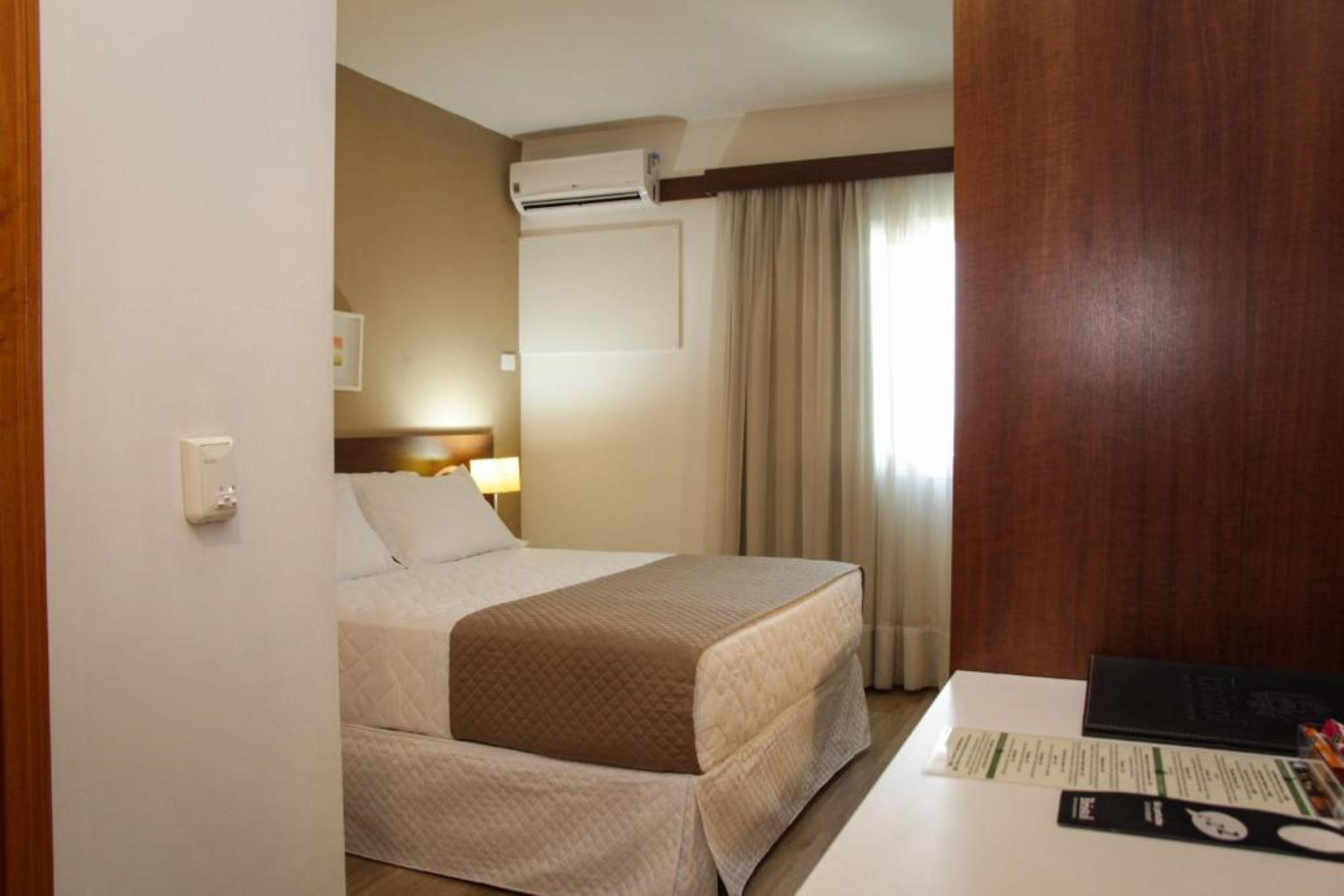 Bristol Centro Civico Curitiba Hotel Luaran gambar
